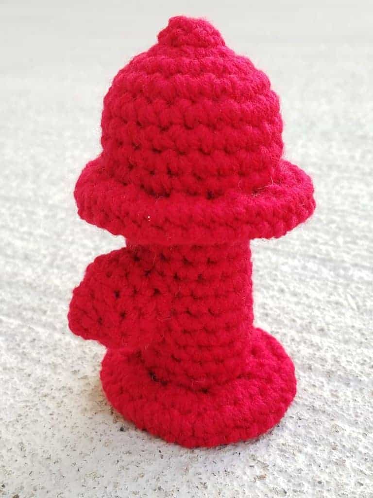 fire hydrant plushie free crochet pattern 