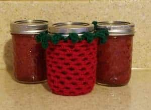 crochet strawberry jam jar covers and recipe