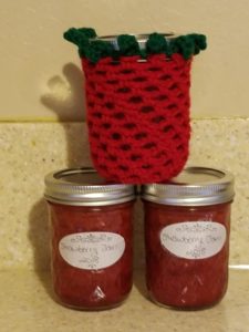 crochet strawberry jam jar covers and recipe
