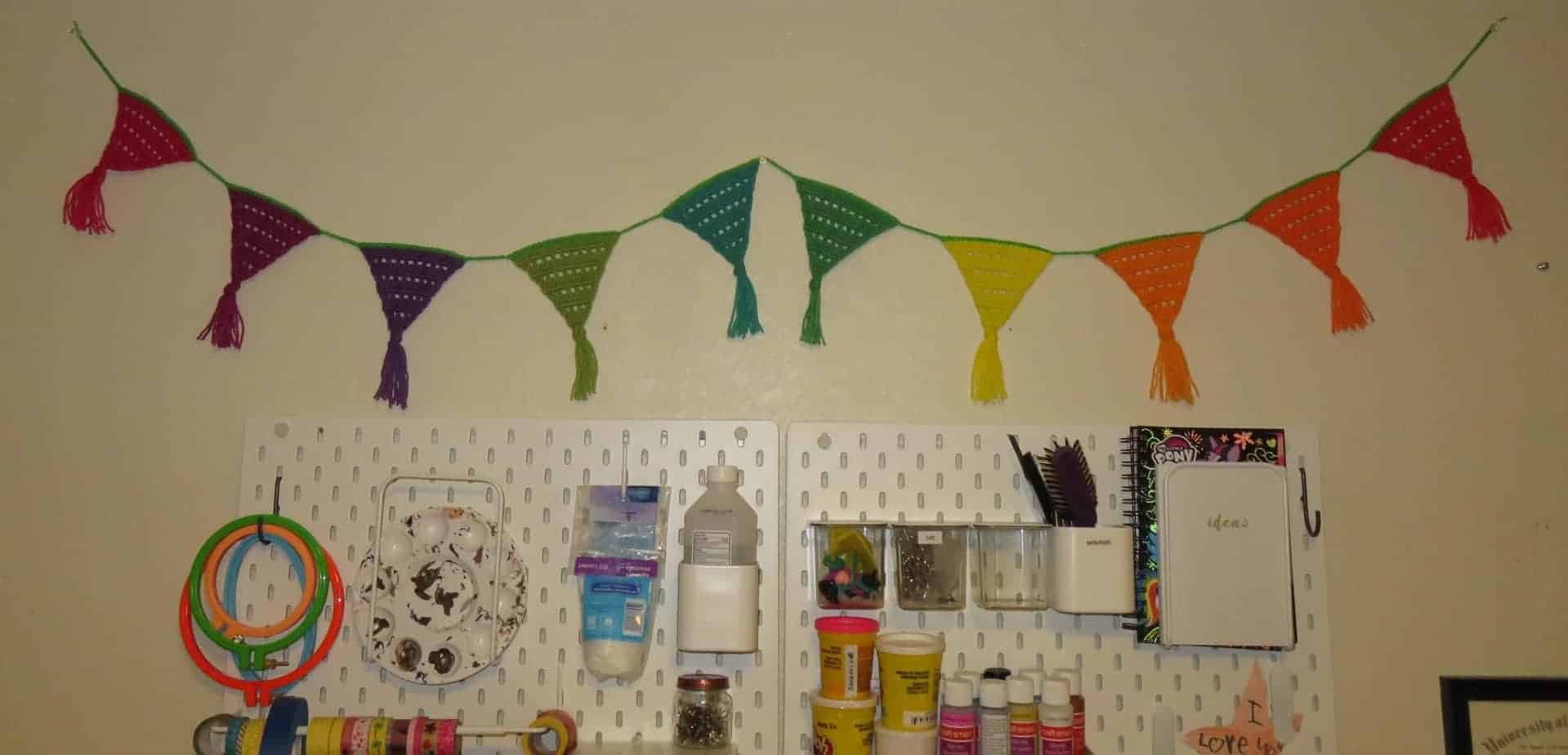 crochet rainbow banner frre crochet pattern from Hooked by Kati