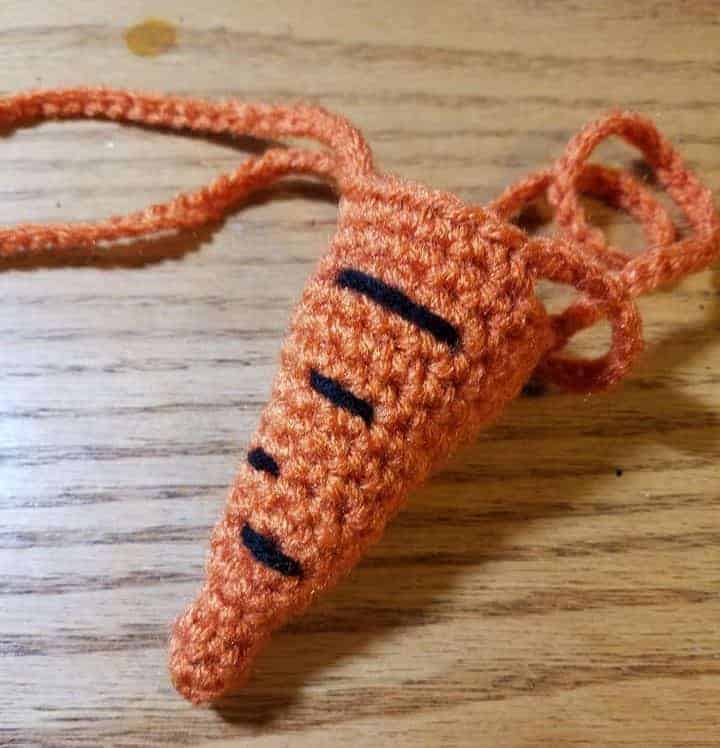 snowman carrot nose warmer free crochet pattern | Hooked by Kati
