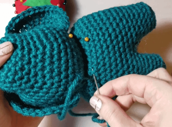 Easy Peasy Join for Amigurumi Parts. Use to attach close-ended parts. No math, no guessing. Simple amigurumi sewing technique. Hooked by Kati 