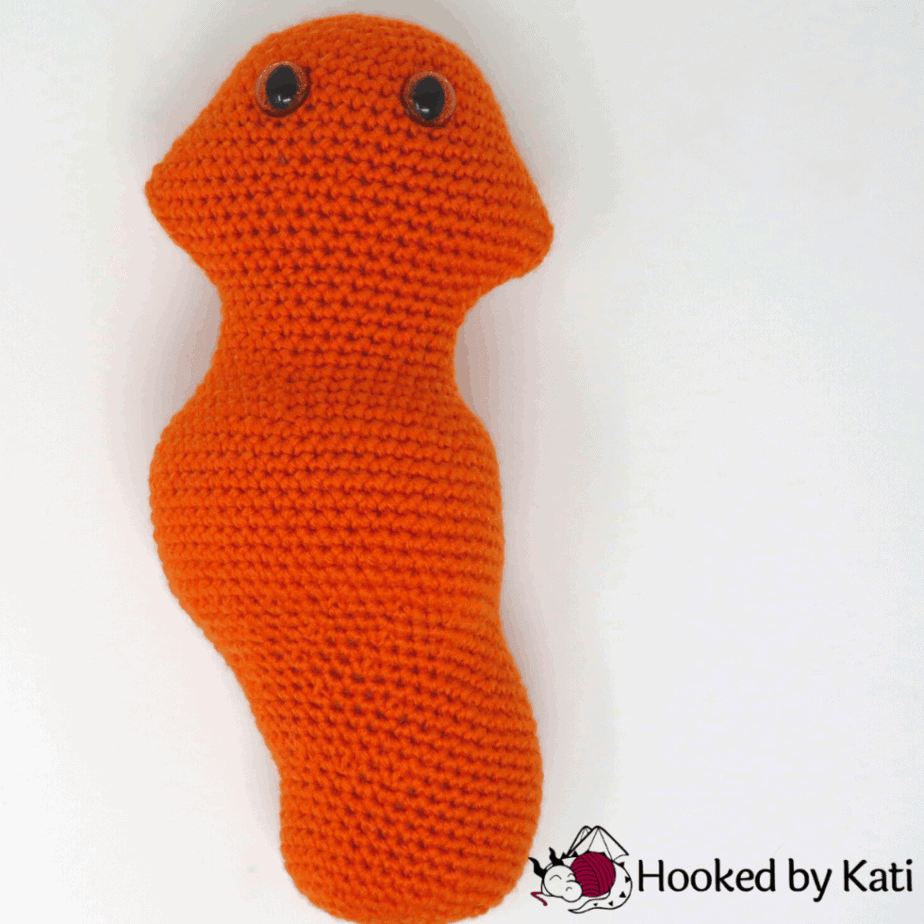 Clark the Fox free amigurumi crochet pattern - Hooked by Kati