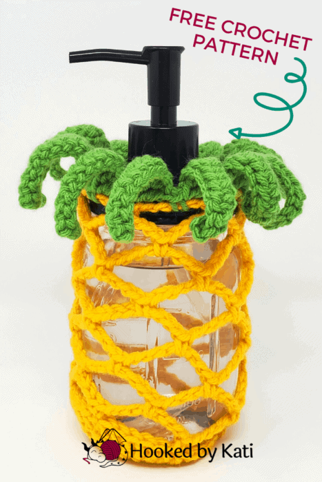 pineapple mason jar cover free crochet pattern from Hooked by Kati, pic