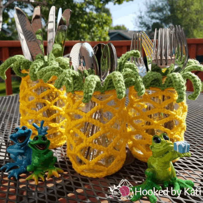 pineapple jar covers free crochet pattern from Hooked by Kati, sample pic