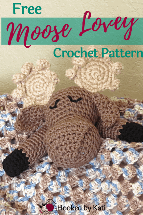 Free Moose Lovey blanket crochet pattern, moose amigurumi pin