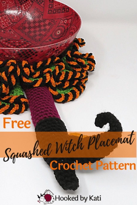 Halloween Christmas placemat home decor free crochet pattern from Hooked by Kati