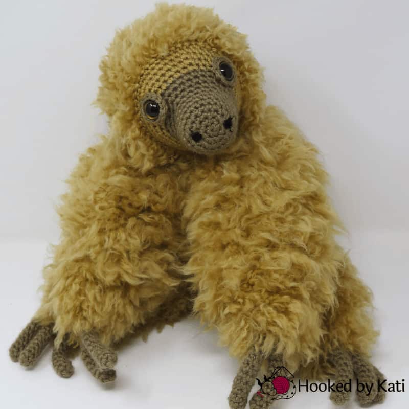 Free Sloth Crochet Pattern - Amelia | Realistic Amigurumi - Hooked by Kati