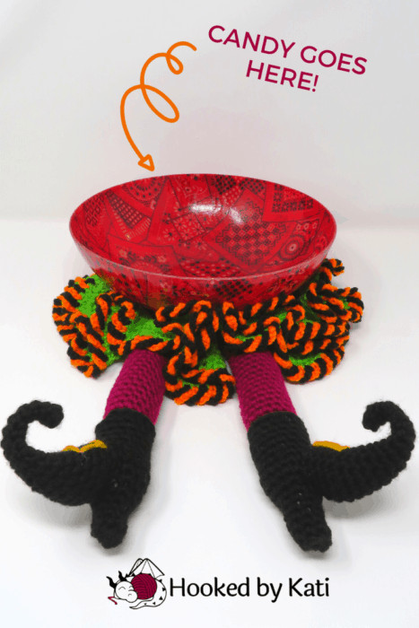 squashed witch with bowl on top, free crochet pattern, Hooked by Kati pin