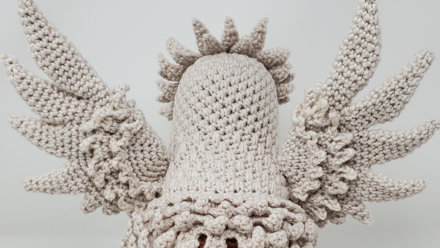 Free Gryphon Crochet Pattern - Anduin | Fantasy Amigurumi - Hooked by Kati