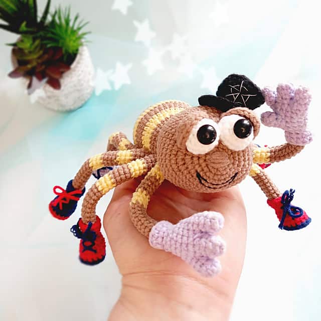 8 Free Spider Plush Crochet Patterns - Hooked by Kati
