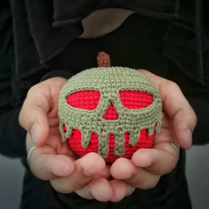 Halloween poisoned apple Crochet decor Pattern