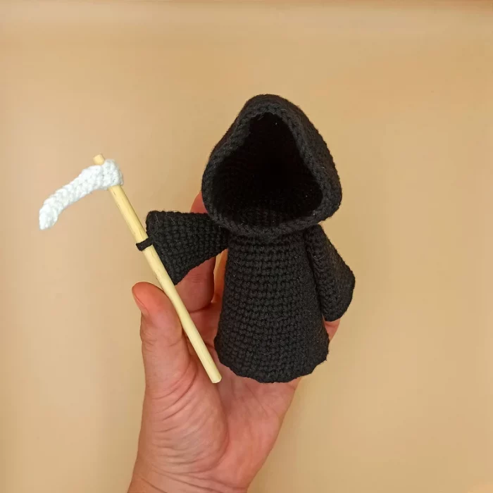 Halloween grim reaper plushie Crochet Pattern