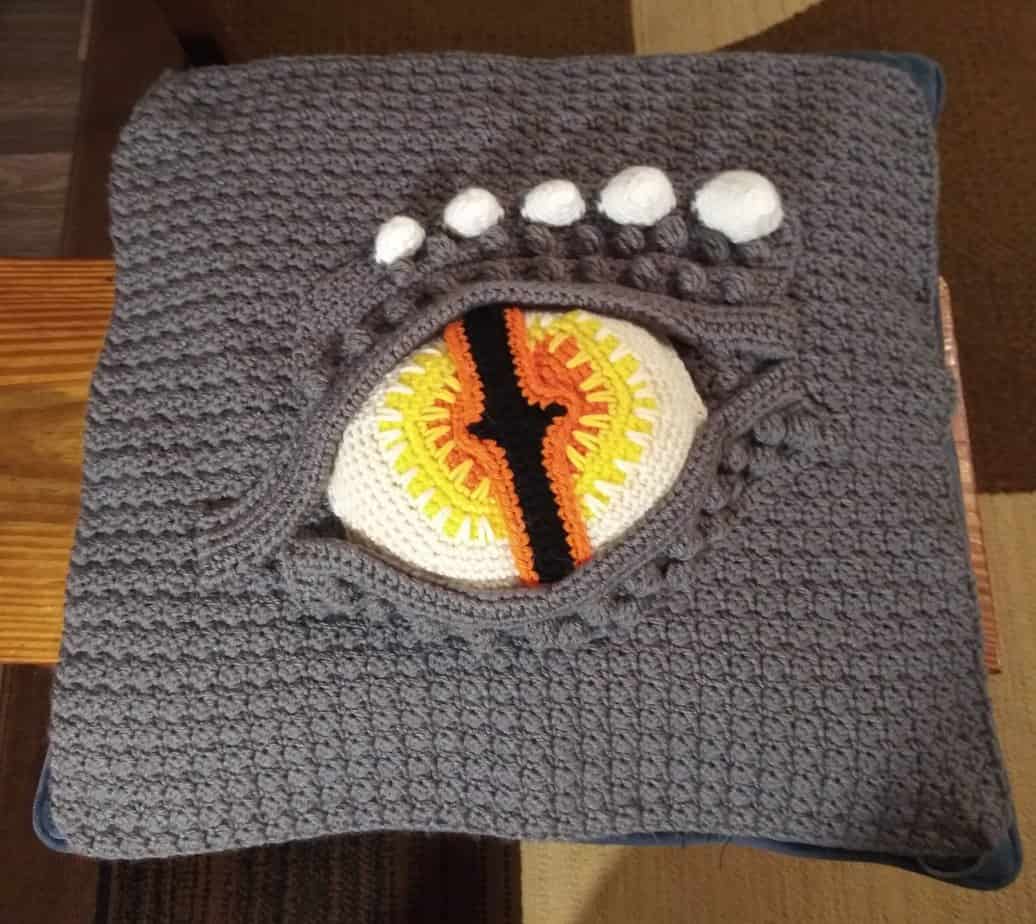 Dragon Eye Pillow crochet pattern