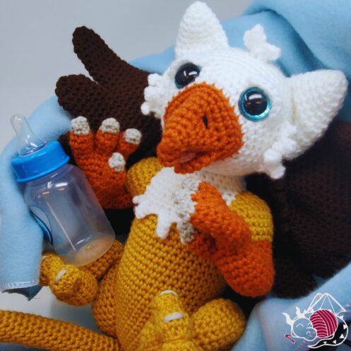 Newborn Gryphon plushie pattern from Hooked by Kati