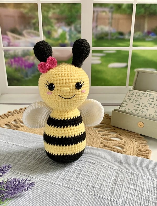 Amigurumi Bee by Grace and Yarn